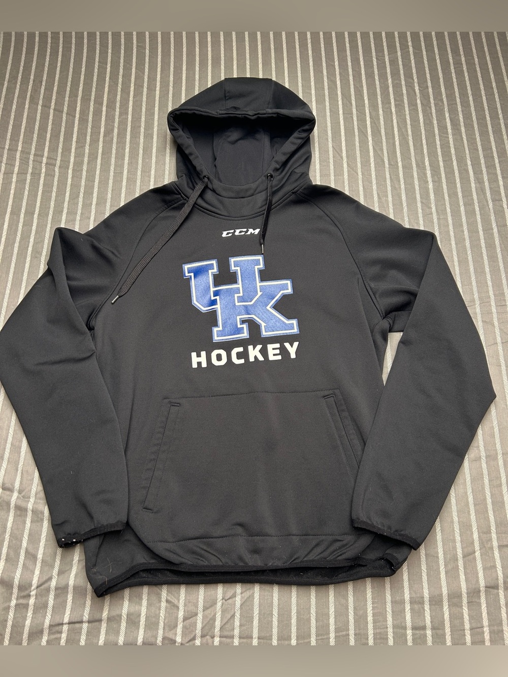CCM University of Kentucky Wildcats hockey hoodie Men's Medium